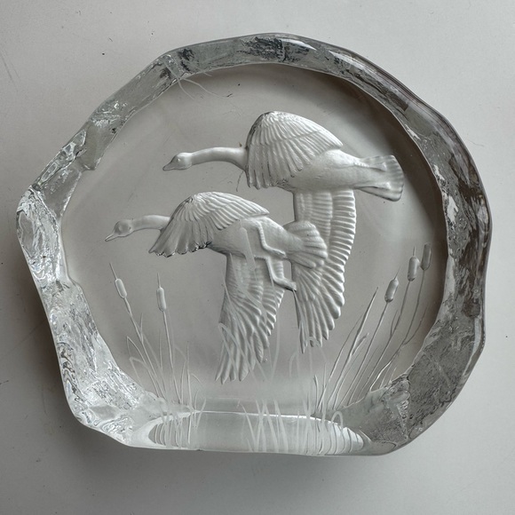 Dartington Crystal Flying Goose Paperweight England Signed Capredoni - Picture 1 of 14